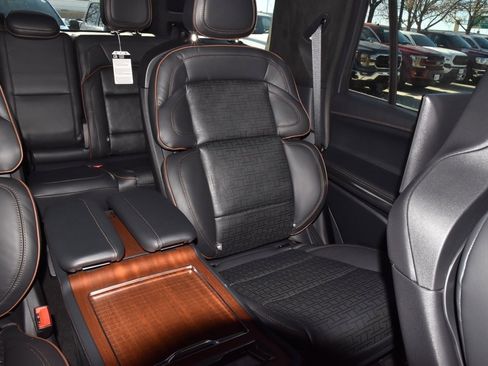 New 2025 Lincoln Navigator Black Label image 24