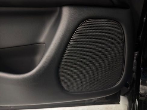 Used 2020 Nissan Pathfinder SV w/ Rock Creek Edition FWD image 16