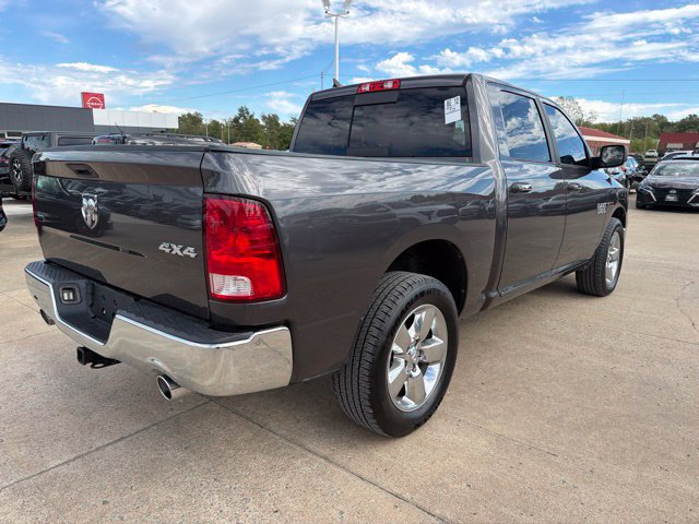 Used 2018 RAM 1500 Classic SLT w/ SLT Plus D←cor Group AWD/4WD image 4
