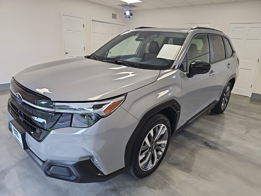 Used 2025 Subaru Forester Touring AWD/4WD image 7