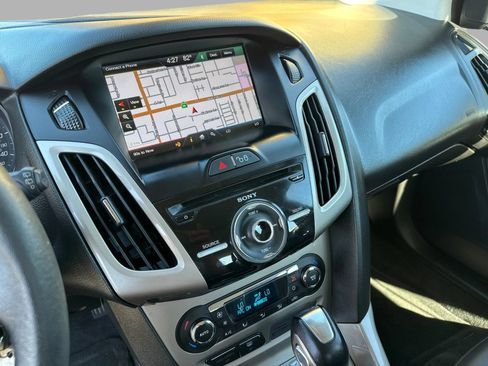 Used 2012 Ford Focus SEL FWD image 26