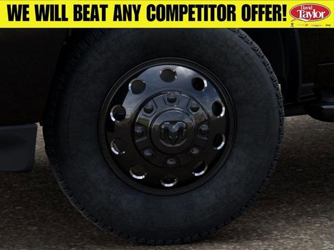 New 2026 RAM 3500 Big Horn AWD/4WD image 9