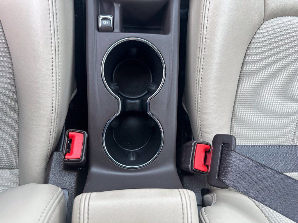 Certified 2013 Buick Verano Convenience FWD image 8