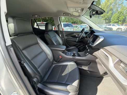 Used 2024 GMC Terrain SLT AWD/4WD image 19