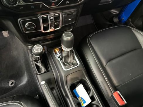 Used 2023 Jeep Wrangler Unlimited Sahara image 20