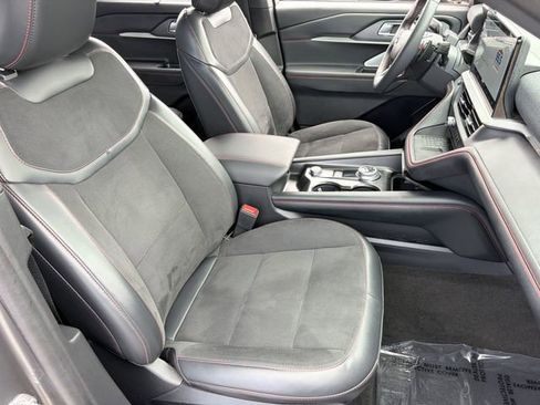 Used 2025 Ford Explorer ST AWD/4WD image 11