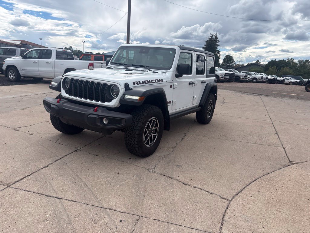 Used 2024 Jeep Wrangler Unlimited Rubicon w/ Convenience Group AWD/4WD image 2