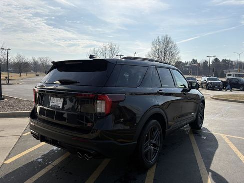 New 2026 Ford Explorer ST image 6