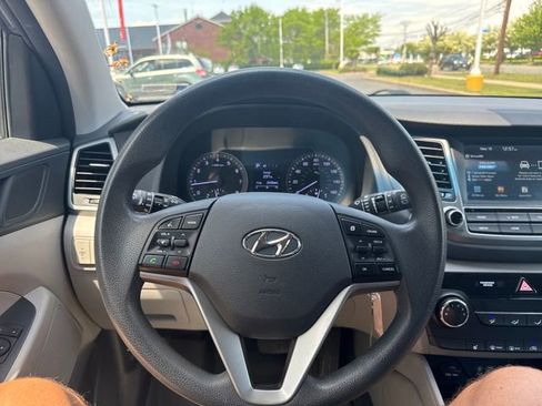 Used 2018 Hyundai Tucson SEL AWD/4WD image 17