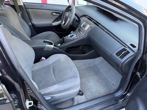 Used 2013 Toyota Prius Two FWD image 34