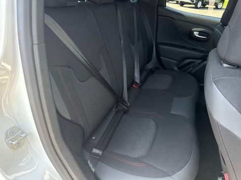 Used 2023 Jeep Renegade Trailhawk AWD/4WD image 22