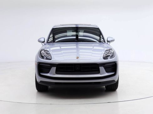 Certified 2024 Porsche Macan AWD/4WD image 8