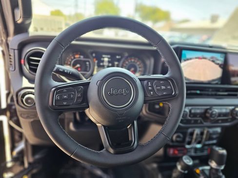 New 2026 Jeep Wrangler Unlimited Rubicon AWD/4WD image 23