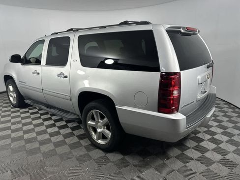 Used 2010 Chevrolet Suburban LTZ image 6