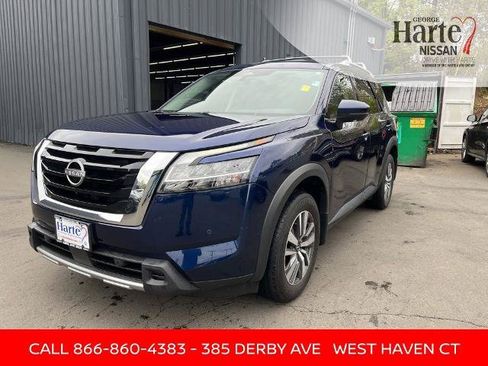Certified 2024 Nissan Pathfinder SL AWD/4WD image 1