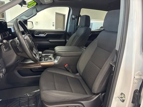 Used 2024 Chevrolet Silverado 1500 LT Trail Boss AWD/4WD image 16