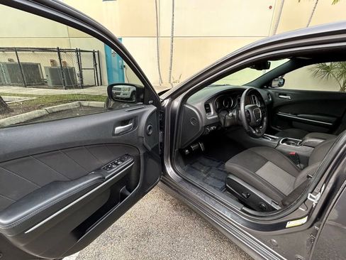 Used 2022 Dodge Charger R/T w/ Driver Convenience Group image 15