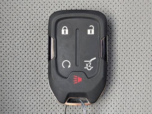 Used 2023 GMC Terrain SLT image 35