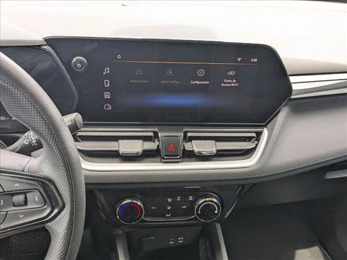 Used 2024 Chevrolet TrailBlazer LT w/ Driver Confidence Package FWD image 10