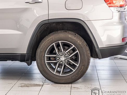 Used 2018 Jeep Grand Cherokee Limited AWD/4WD image 8