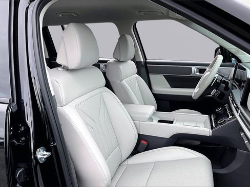 Used 2026 Hyundai Santa Fe SEL image 7