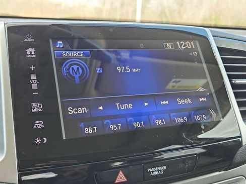 Used 2018 Honda Pilot EX-L image 12