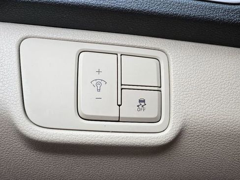 Used 2022 Hyundai Accent SEL image 20