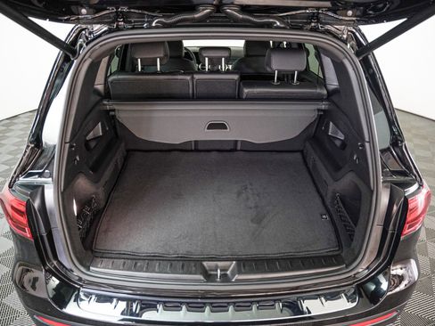 Certified 2025 Mercedes-Benz GLB 250 image 8