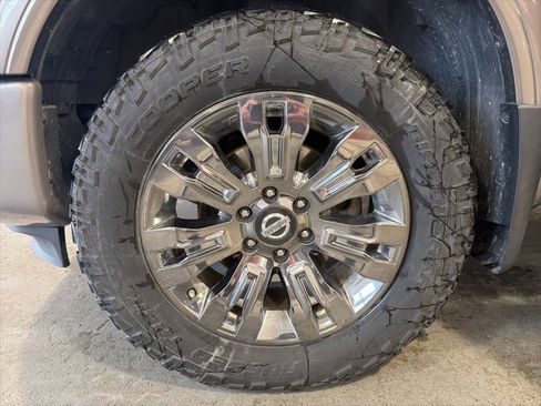 Certified 2019 Nissan Titan Platinum Reserve w/ Platinum Utility Package image 32