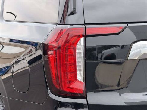 Used 2023 GMC Yukon XL Denali w/ Denali Reserve Package AWD/4WD image 13