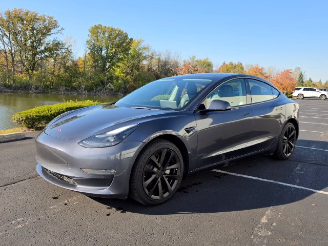 Used 2022 Tesla Model 3 Long Range AWD/4WD image 16