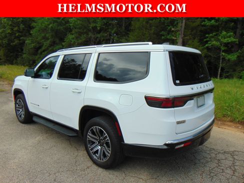 Certified 2025 Jeep Wagoneer 4WD image 8
