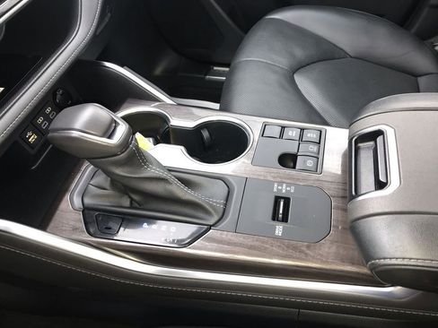 Used 2023 Toyota Highlander Platinum image 20