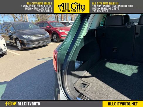 Used 2016 Volkswagen Touareg Sport image 34