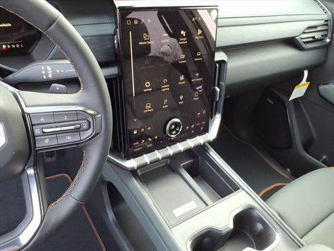 New 2026 GMC Acadia AT4 w/ Luxury Package image 16