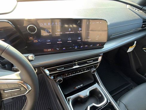 New 2027 Chevrolet Traverse LT w/ Midnight/Sport Edition FWD image 5