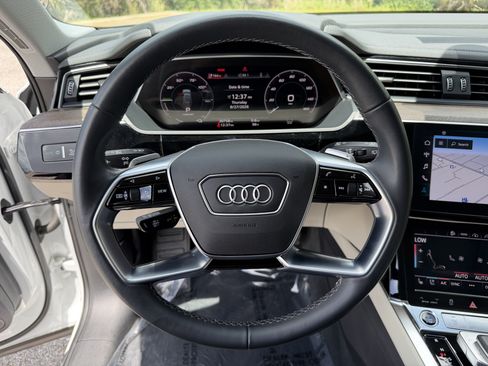 Used 2024 Audi Q8 e-tron Premium Plus w/ Premium Plus Package AWD/4WD image 34