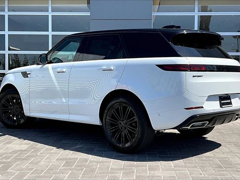 New 2026 Land Rover Range Rover Sport Dynamic SE AWD/4WD image 3