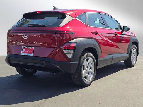 Used 2026 Hyundai Kona SE FWD image 3
