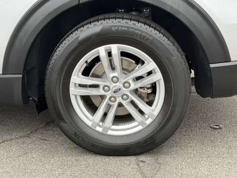 Certified 2022 Ford Explorer XLT image 12