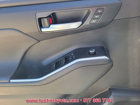 Used 2023 Toyota Highlander Bronze Edition w/ Protection Package #3 (TMS) FWD image 19