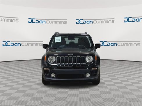 Used 2019 Jeep Renegade Latitude w/ Cold Weather Group image 3