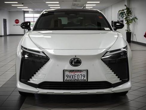 Certified 2023 Lexus RZ 450e Premium w/ Technology Package image 4