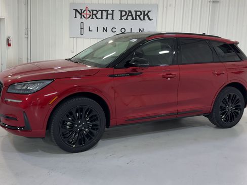 New 2025 Lincoln Corsair Premiere w/ Equipment Group 101A image 6