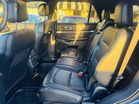 Used 2016 Ford Explorer Limited image 28