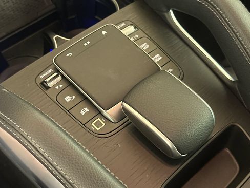 Certified 2026 Mercedes-Benz GLE 350 4MATIC image 33