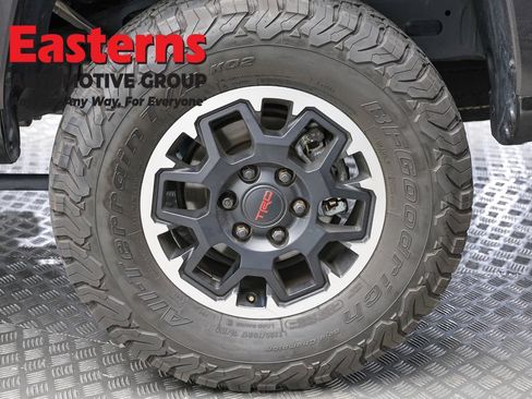 Used 2024 Toyota Tacoma TRD Off-Road AWD/4WD image 8