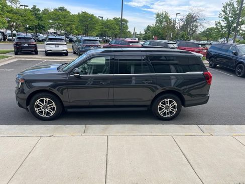 Used 2025 Ford Expedition Max Active AWD/4WD image 6
