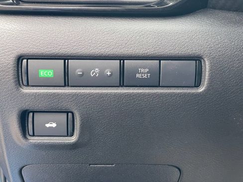 Used 2022 Nissan Sentra SR FWD image 15