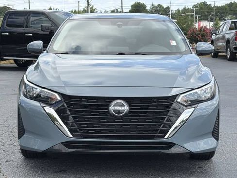 Used 2025 Nissan Sentra SV FWD image 10